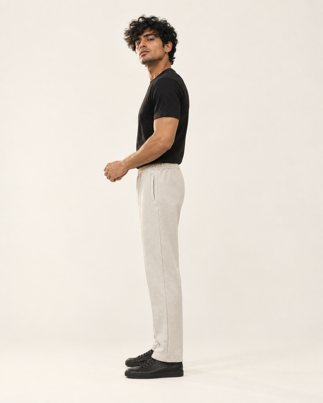 Single Pleat Straight Fit Trouser — 320 GSM Fleece / Off-White Beige
